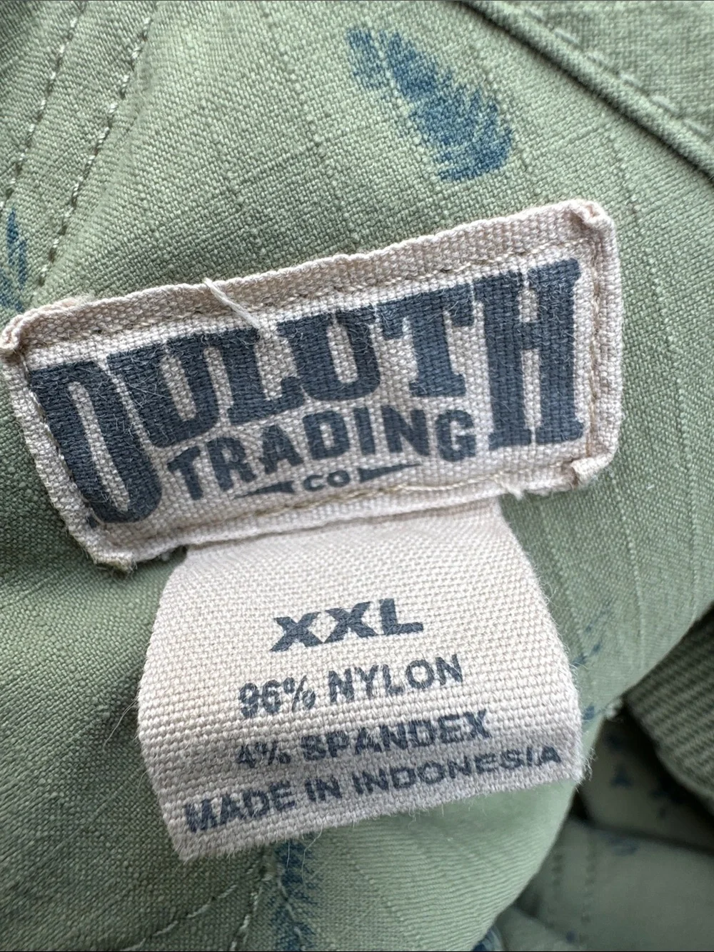 🌿🍃 Duluth Heirloom Short Overalls – Light Olive Fern Print – XXL 🍃🌿 - Picture 2 of 9